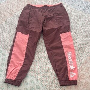 Vintage Reebok Maroon and Pink womens Colorblock ‘wind pants’